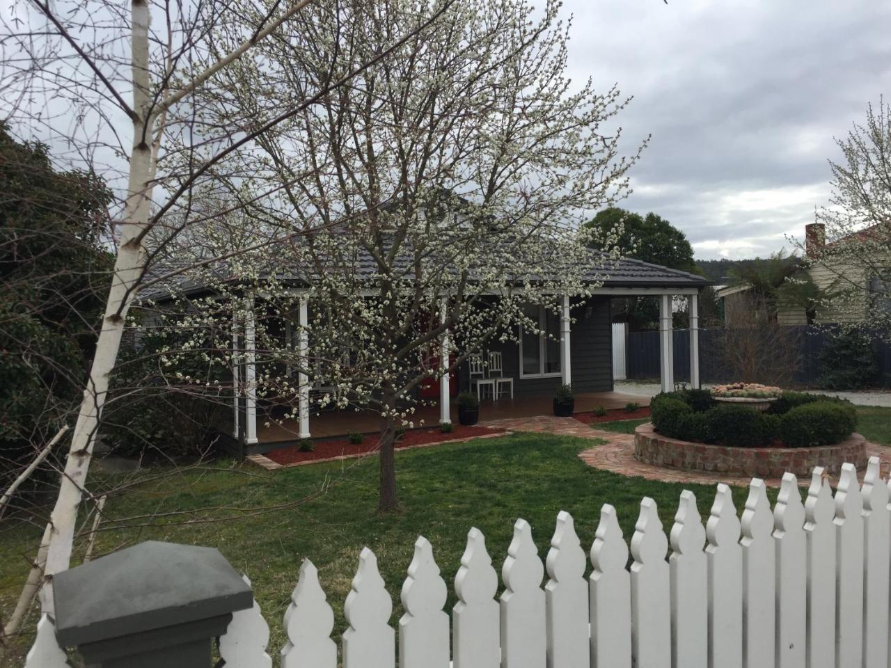 Pomegranate Guest House Healesville Exterior photo
